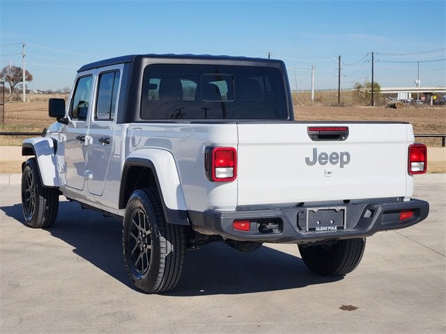 2023 Jeep Gladiator Overland
