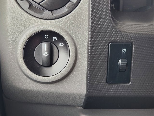 2018 Ford E-Series Cutaway E-450 DRW WB