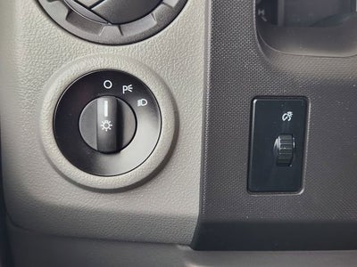 2018 Ford E-Series Cutaway E-450 DRW WB