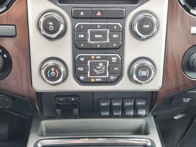 2016 Ford Super Duty F-250 SRW Lariat