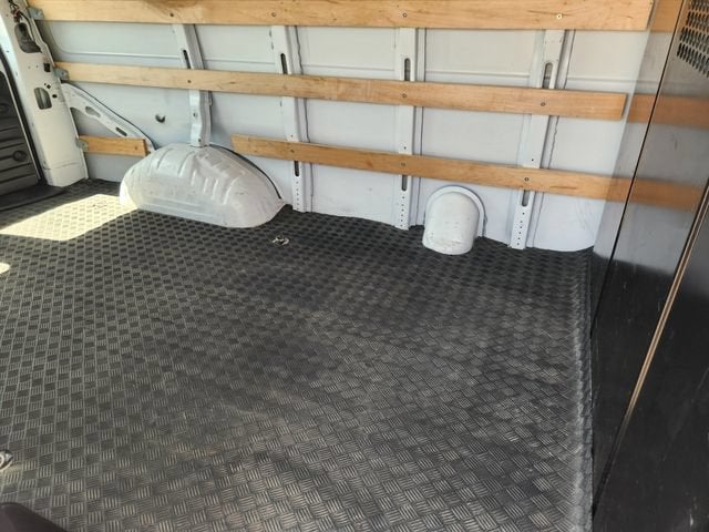 2024 Chevrolet Express Cargo 2500 WT