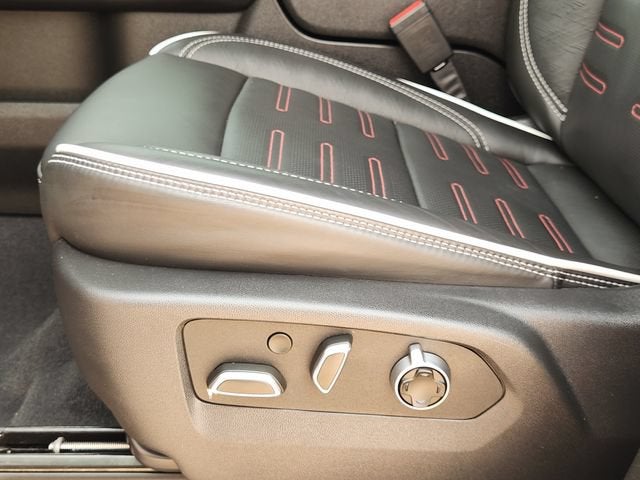 2025 GMC Yukon AT4 Ultimate