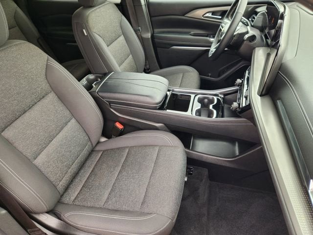 2024 Chevrolet Traverse LS