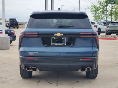 2024 Chevrolet Traverse LS