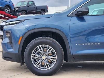 2024 Chevrolet Traverse LS