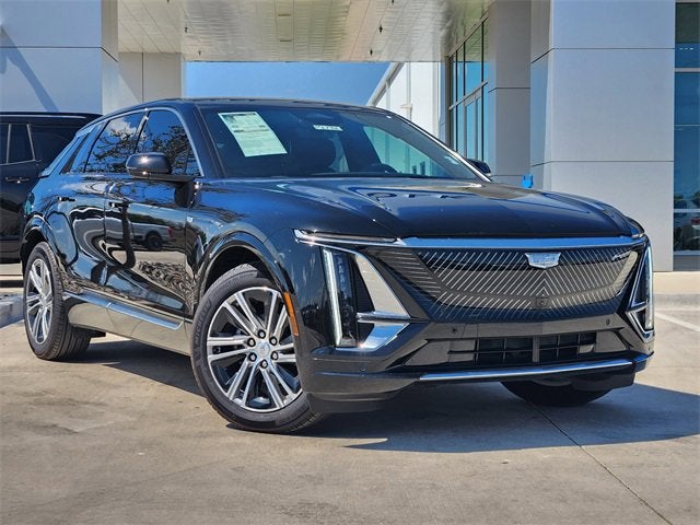 2025 Cadillac LYRIQ Luxury 2