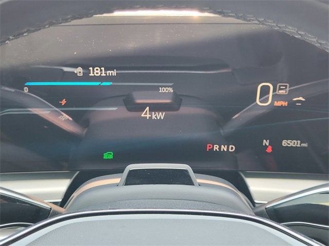 2025 Cadillac LYRIQ Luxury 2