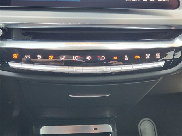 2025 Cadillac LYRIQ Luxury 2