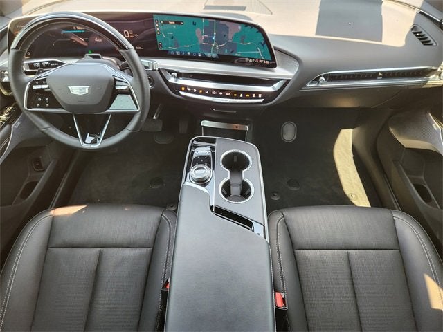 2025 Cadillac LYRIQ Luxury 2