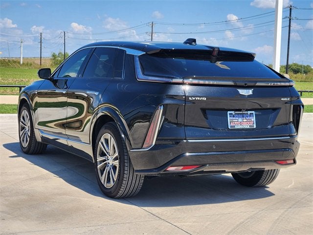 2025 Cadillac LYRIQ Luxury 2