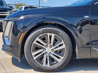 2025 Cadillac LYRIQ Luxury 2