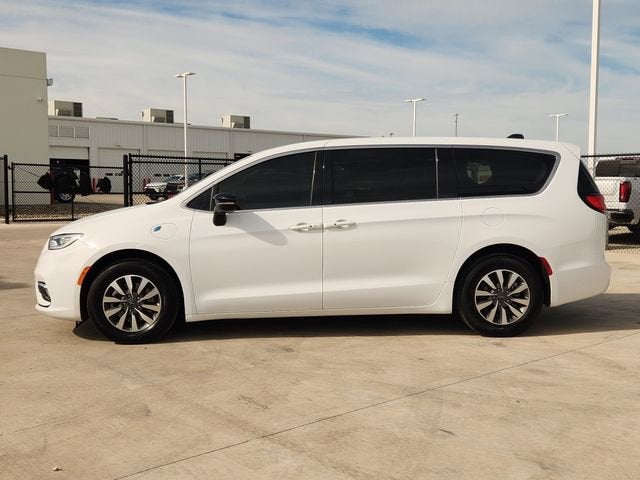 2024 Chrysler Pacifica Hybrid Select