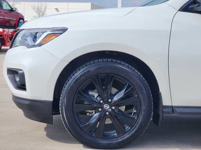2018 Nissan Pathfinder SL