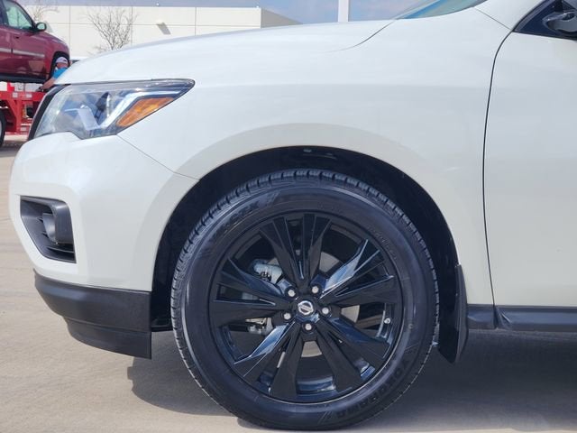 2018 Nissan Pathfinder SL