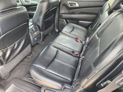 2018 Nissan Pathfinder SL