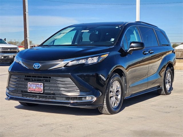 2024 Toyota Sienna XLE