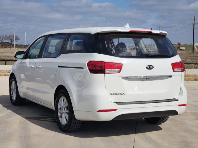 2016 Kia Sedona L