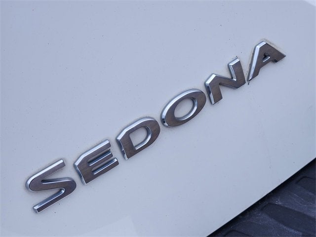 2016 Kia Sedona L