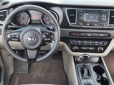 2016 Kia Sedona L