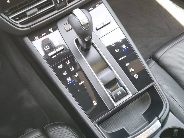 2022 Porsche Macan 4DR AWD