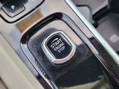 2023 Volvo XC60 Plus Bright Theme